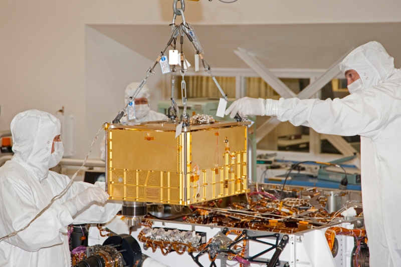 Intégration de l&#039;expérience SAM sur le rover Curiosity en janvier 2011 (JPL, Californie). Crédits : NASA.